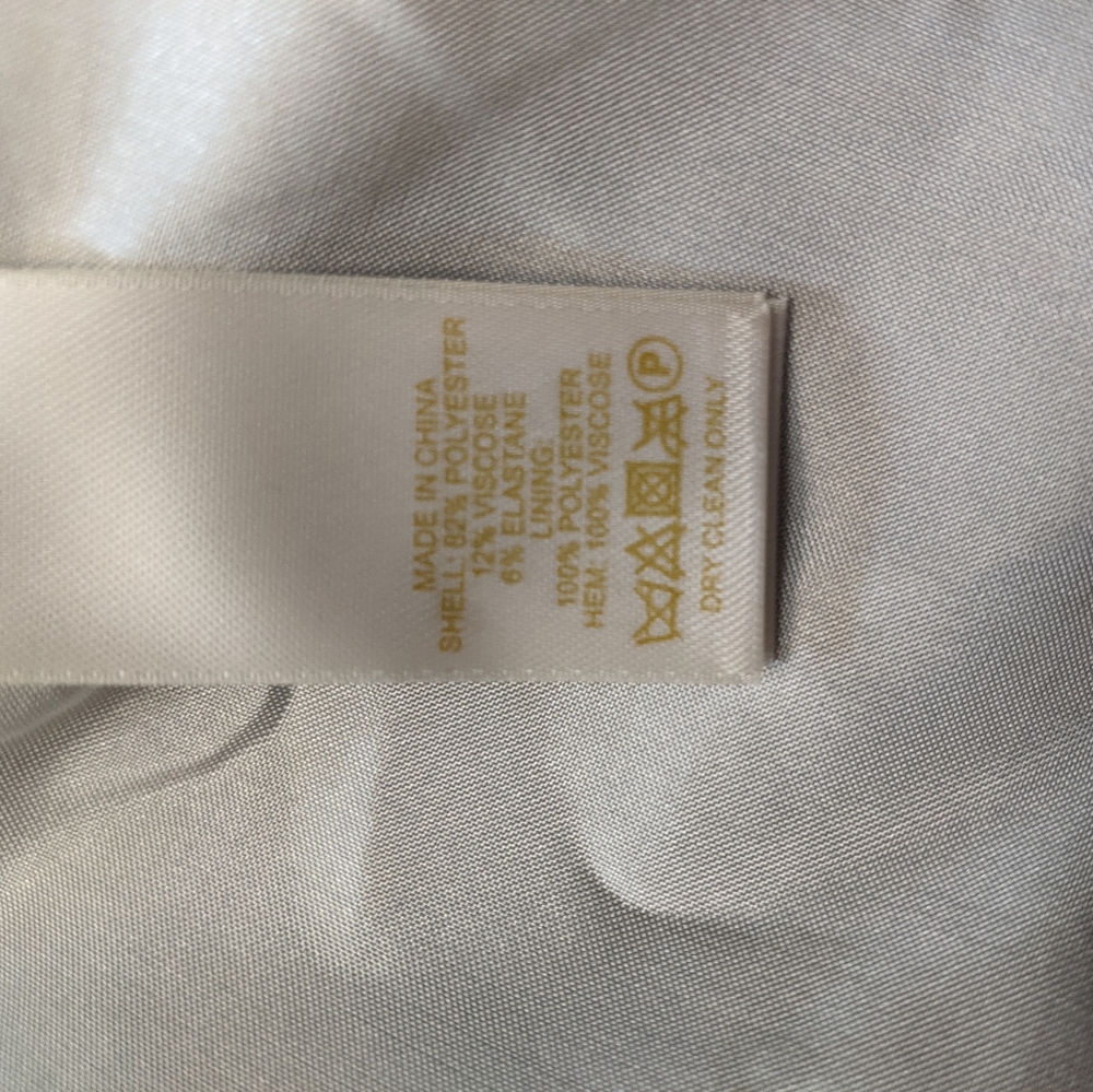 Kate Spade crepe ruffle skirt - Picture 8 of 8